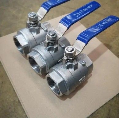 Valvola a sfera NPT/BSP DN15 per applicazioni industriali/sanitarie in acciaio