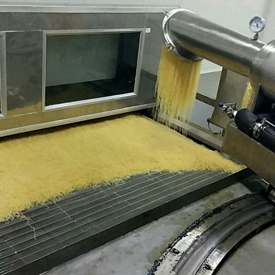 Estrusione della gelatina elettrice nella pelle dell'osso del pesce