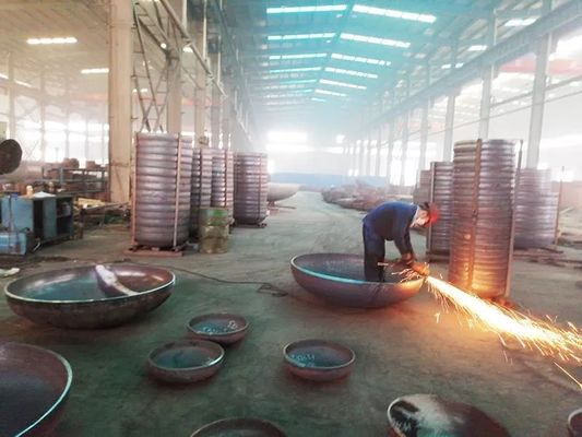 Hexagon Head Industrial Flat Bottom Flanging Storage Iron Tank Dish per il design circolare